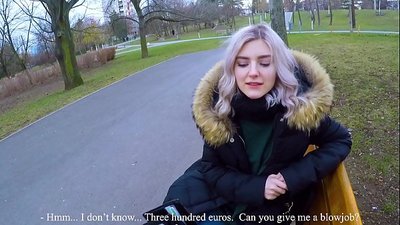 Menelan air mani panas orang asing demi uang - blowjob di taman oleh Eva Elfie